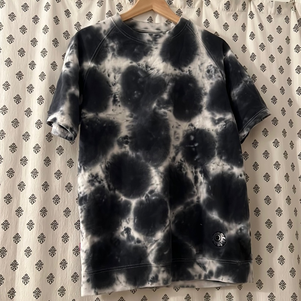 MNWKA Mishka white and Black Tye Dye sweat shirt short sleeve size Medium